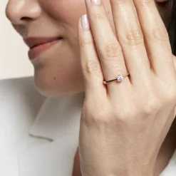 Histoire d'Or Bague Solitaire Athena or jaune diamant