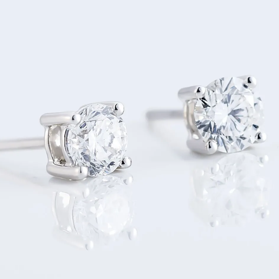 New Histoire d'Or Boucles D'oreilles Puces 4 Griffes Or Blanc Diamant Synthetique or blanc diamant synthétique blanc