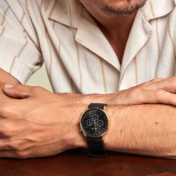 Clearance ARCTIK Montre Escale Noir cadran doré fond noir bracelet plastique noir