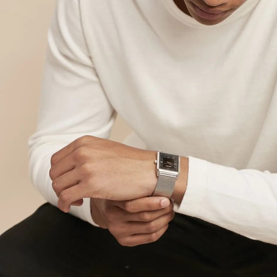 Hot ARCTIK Montre Quark Noir cadran argenté fond noir bracelet acier argenté