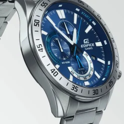 CASIO EDIFICE Montre Casio Bleu cadran argenté fond bleu bracelet acier argenté