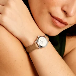 CODHOR Montre Anais Argenté cadran argente fond argenté bracelet synthétique beige