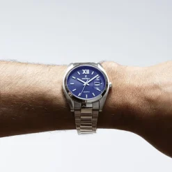 Outlet FESTINA Montre Classics Bleu cadran argenté fond bleu bracelet acier argenté