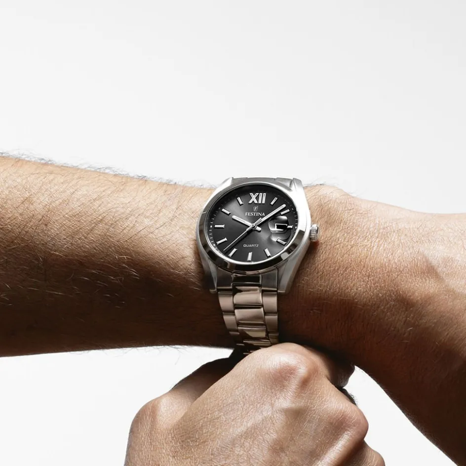 Hot FESTINA Montre Classics Noir cadran argenté fond noir bracelet acier argenté