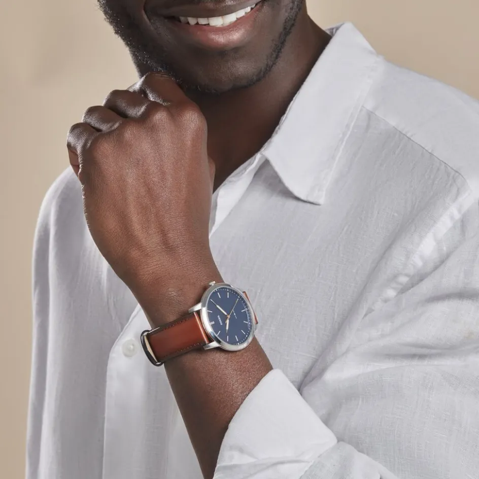 Outlet FOSSIL Montre Minimalist Bleu cadran argenté fond bleu bracelet cuir brun