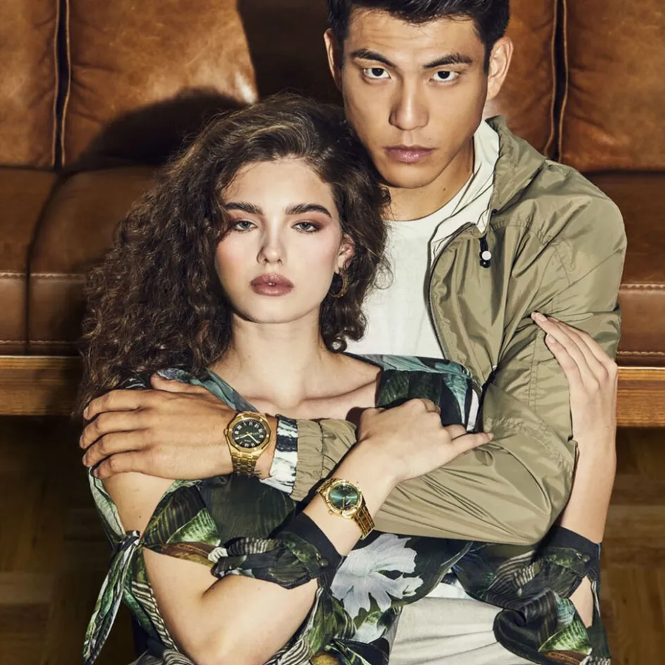 Clearance GUESS Montre Cosmo Vert cadran doré fond vert bracelet acier doré