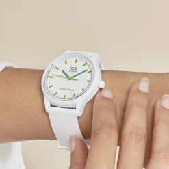 New ICE WATCH Montre Solar Power Blanc cadran blanc fond blanc bracelet silicone blanc