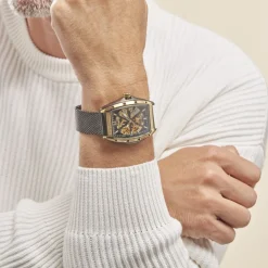 Online MONTIGNAC Montre Tonneau Automatique Noir cadran doré fond noir bracelet acier noir