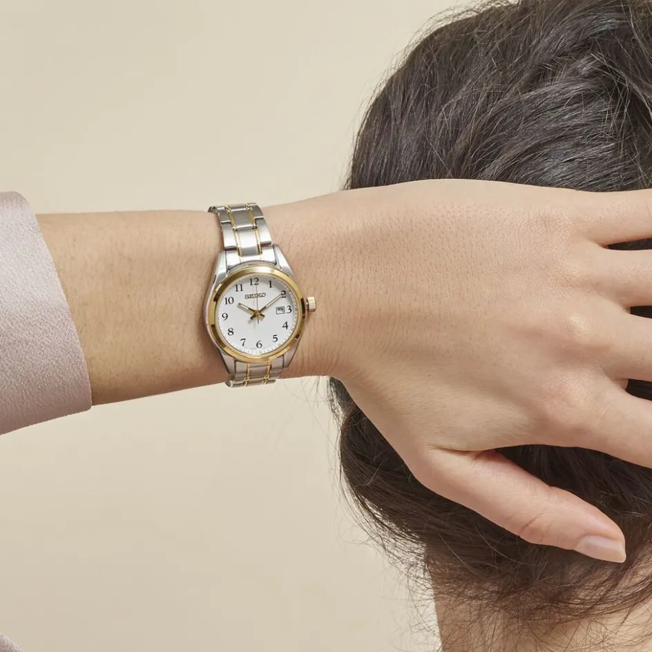 Outlet SEIKO Montre Classique Blanc cadran argenté fond blanc bracelet acier gris