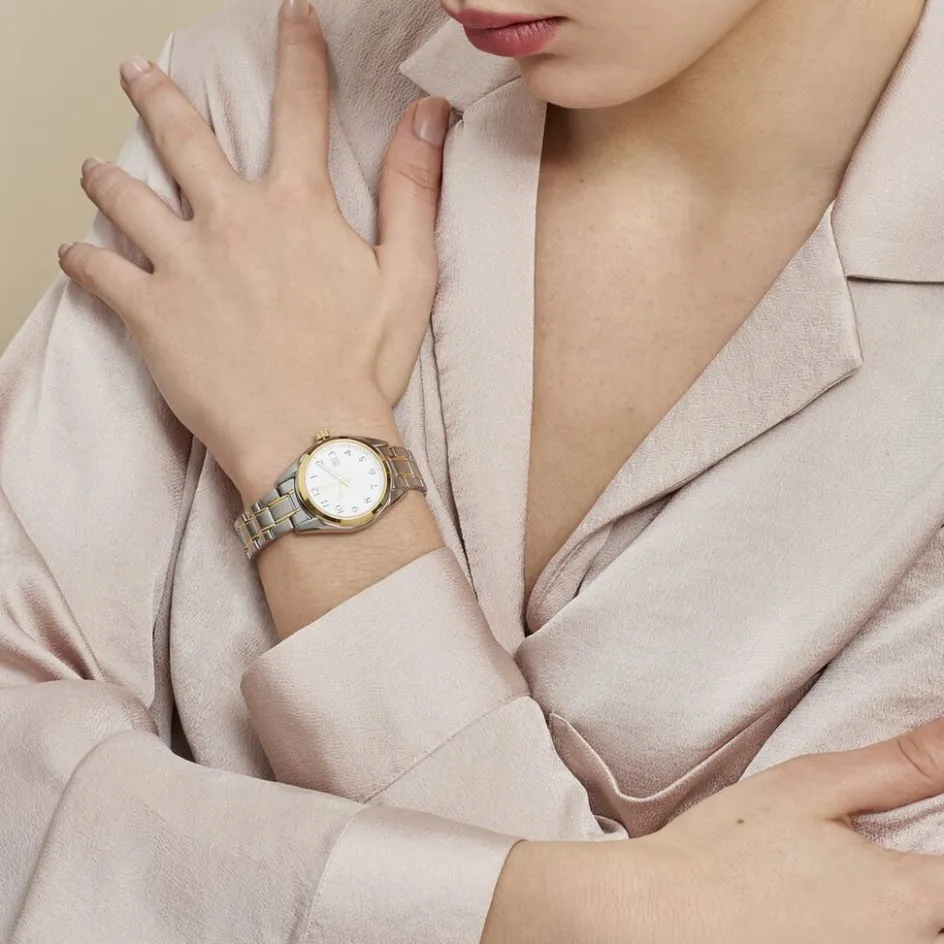 Outlet SEIKO Montre Classique Blanc cadran argenté fond blanc bracelet acier gris