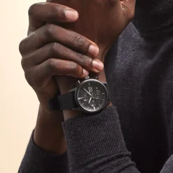 Outlet SEIKO Montre Sport Titane Noir cadran gris fond noir bracelet silicone noire