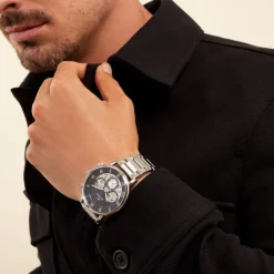 Hot TOMMY HILFIGER Montre Legend Bleu cadran argenté fond bleu bracelet acier argenté